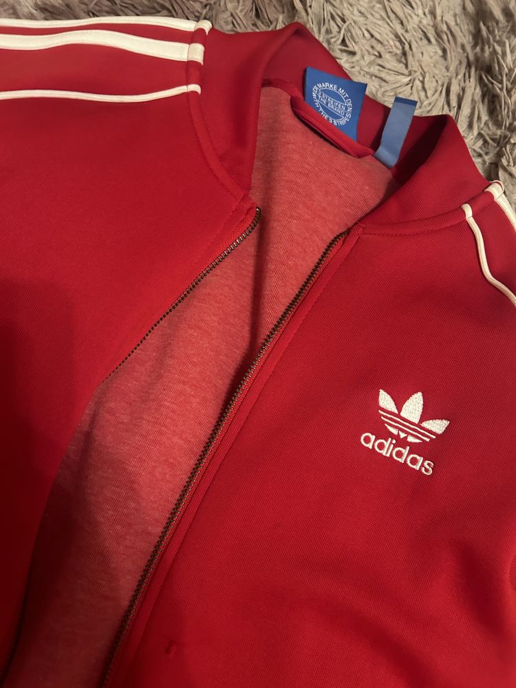 Dres adidas czerwony