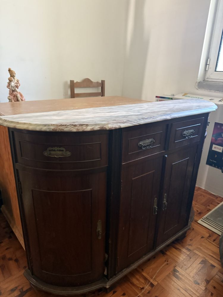 Sapateira com pedra mármore
