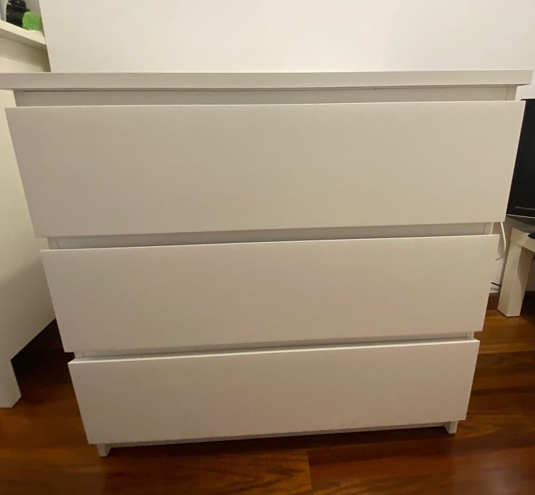 Comoda Ikea malm 3 gavetas como nova