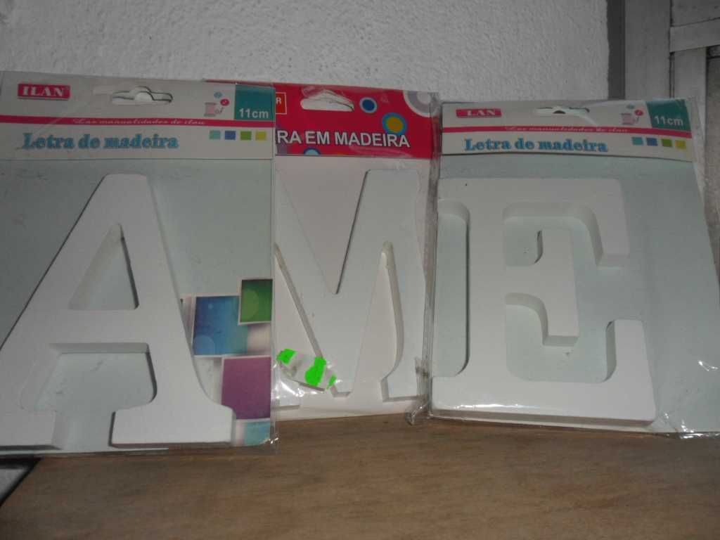 Conjunto de 3 Letras Madeira