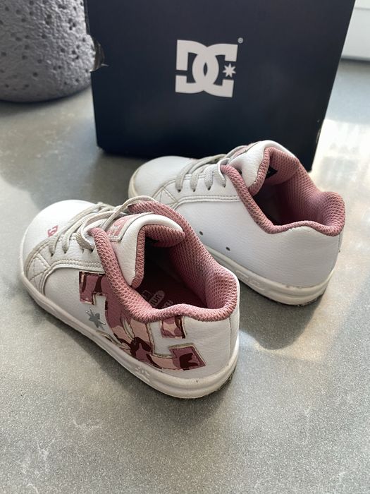 Кросівки DC дитячі 21.5 розмір
