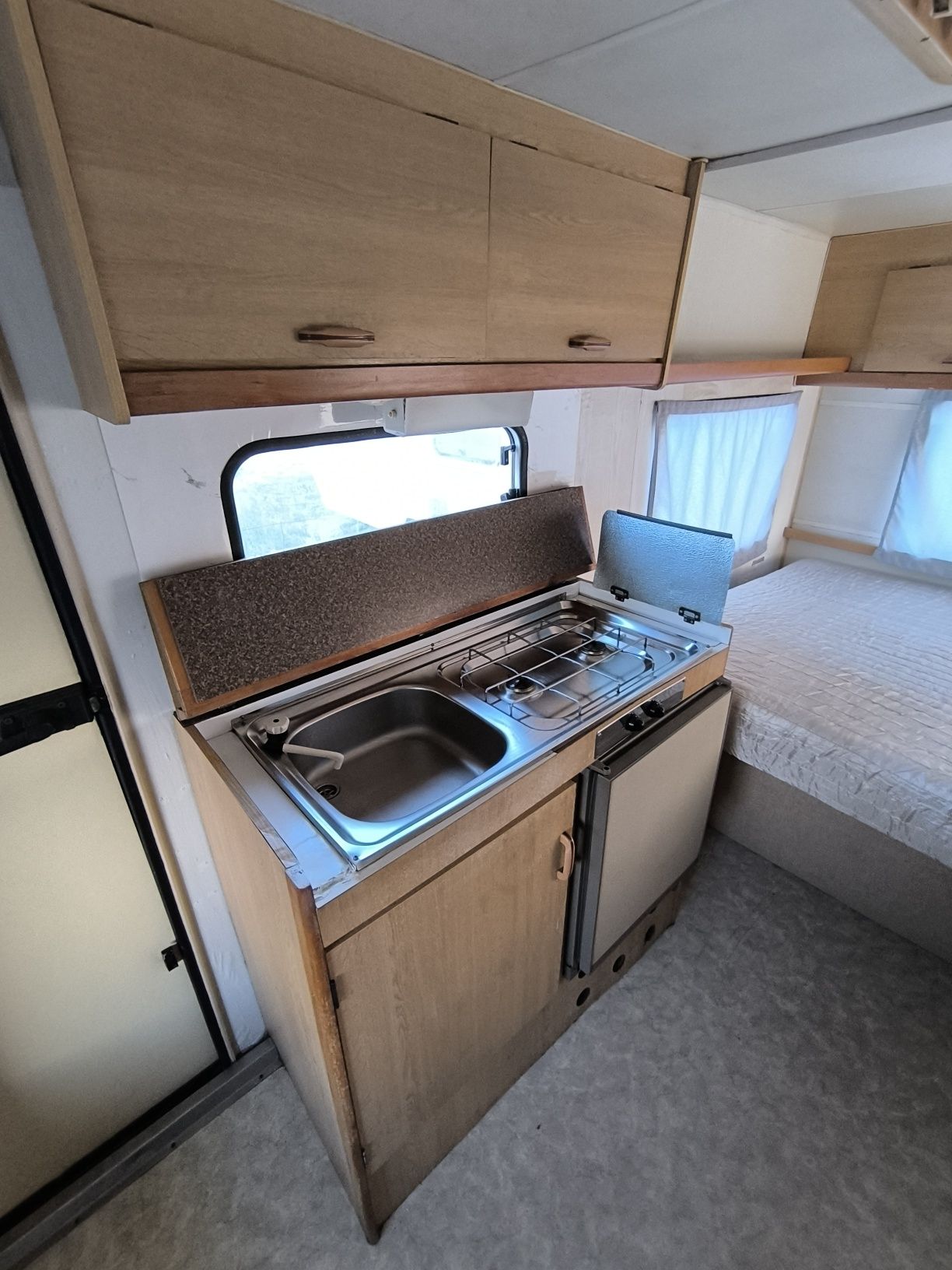 Caravana Pluma 450