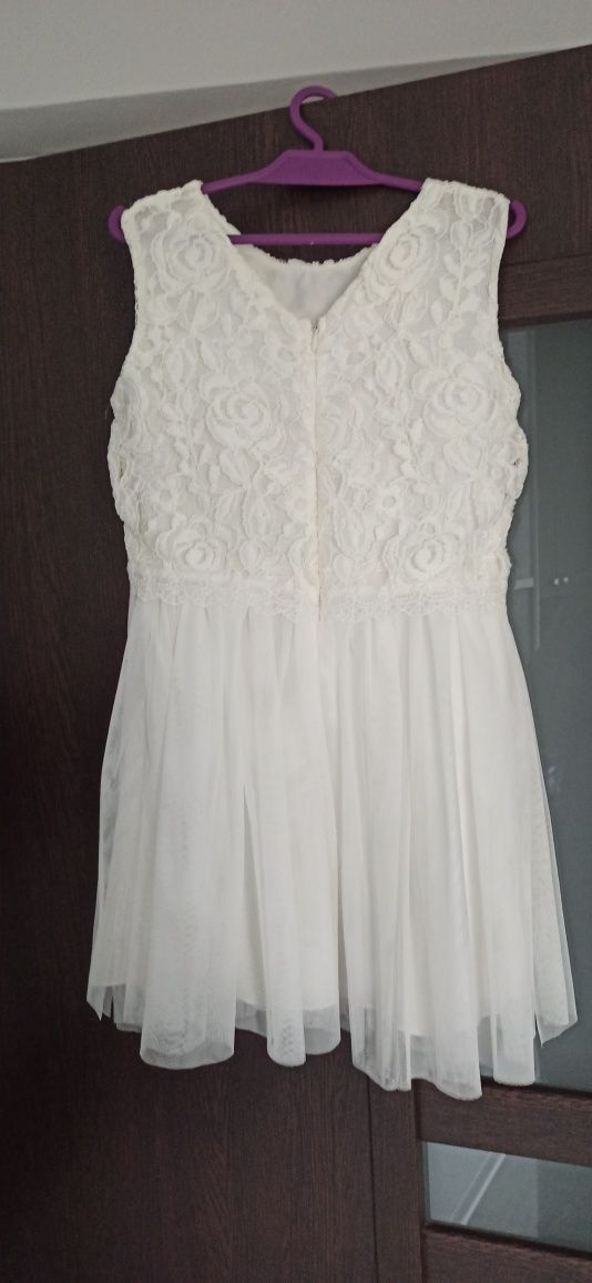 Sukienka biała 128