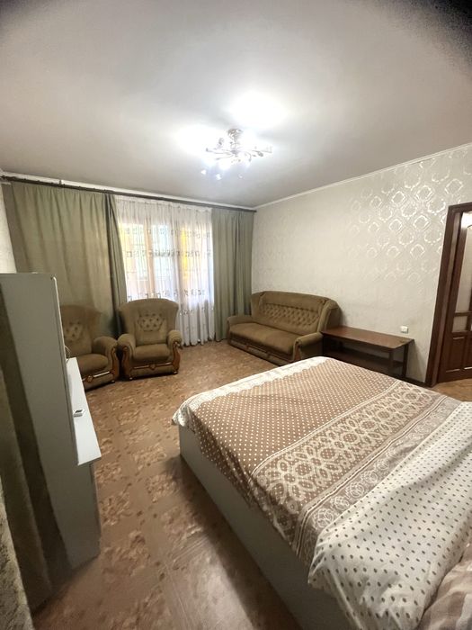 Посуточно Киевский Таирова.Королева/Архитекторская 1 этаж Собственник