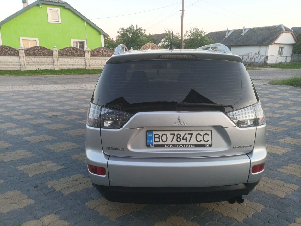 Продам Mitsubishi Outlander 2008 4х4 дизель в хорошому стані.