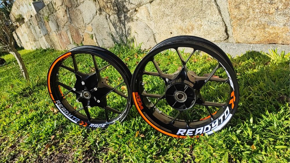 Rodas jantes com pneus KTM Super Adventure S