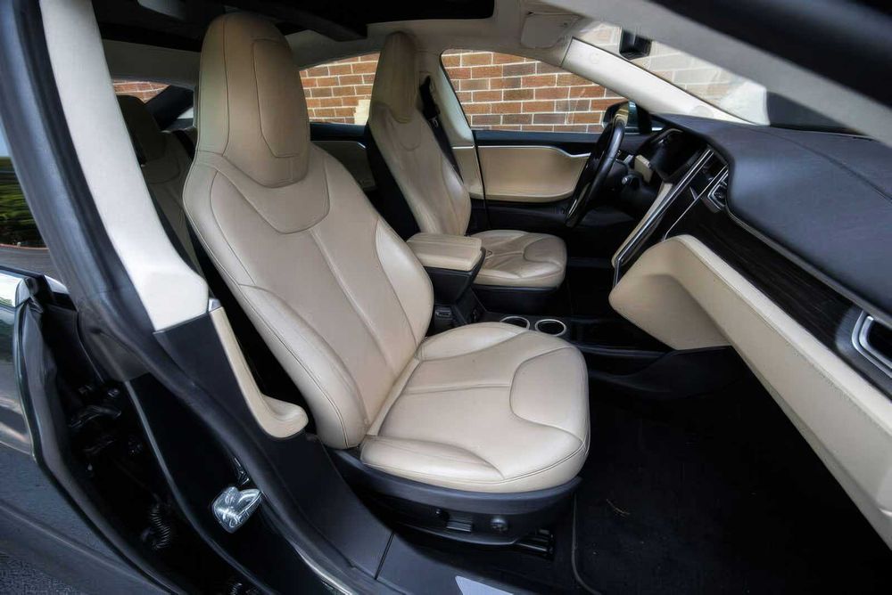 Tesla Model S 85      2014