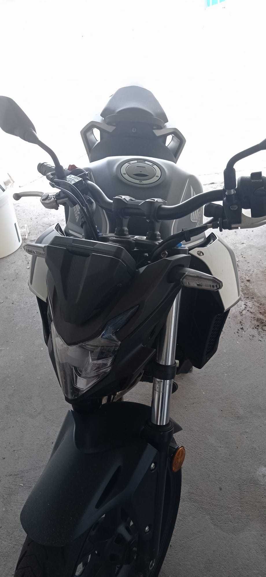 Honda CB500F 1800km