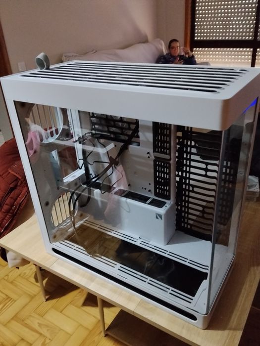 Caixa Extended-ATX HAVN HS 420 Tempered Glass Branca