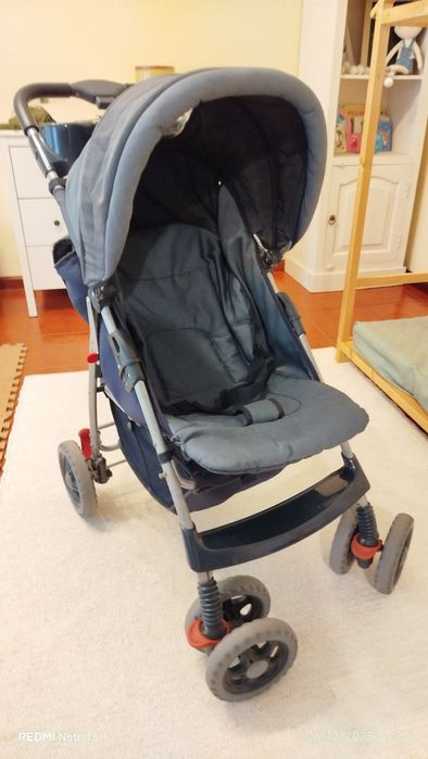 Carrinho de bebé \ criança