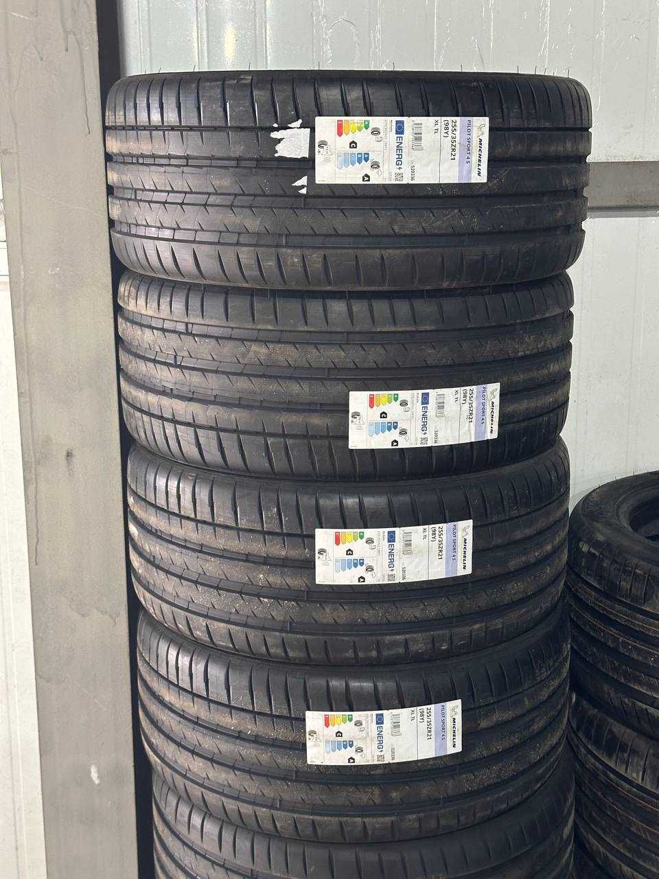 Michelin Pilot Sport 4 S 255/35 R21 98Y XL