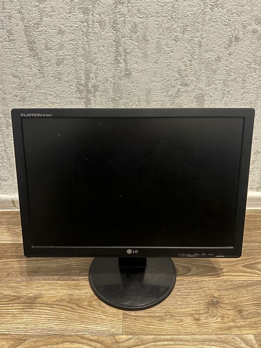 Офісний монітор LG