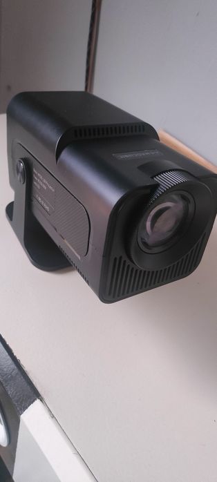 Projektor MACCUBIC HY320