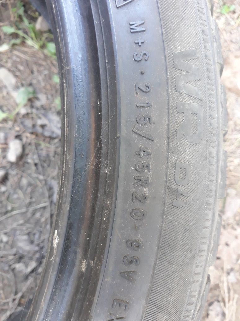 Cena za 2 Opony zimowe 215/45r20 NOKIAN 6mm