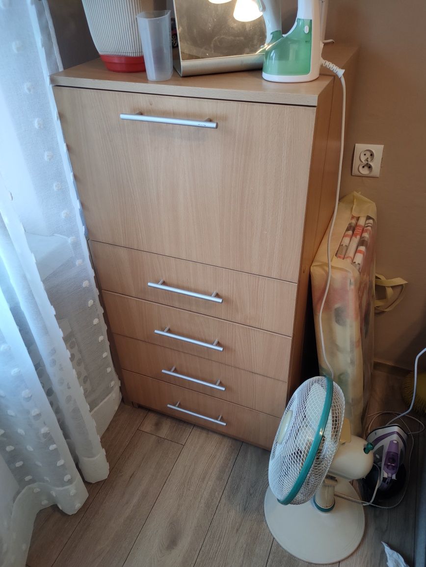 Sprzedam meble szafę i dwie komody