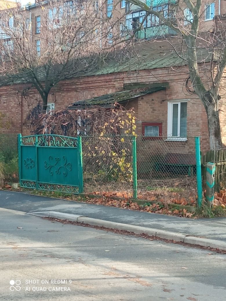 Продам 3 кімнатну квартиру в приватному будинку!
