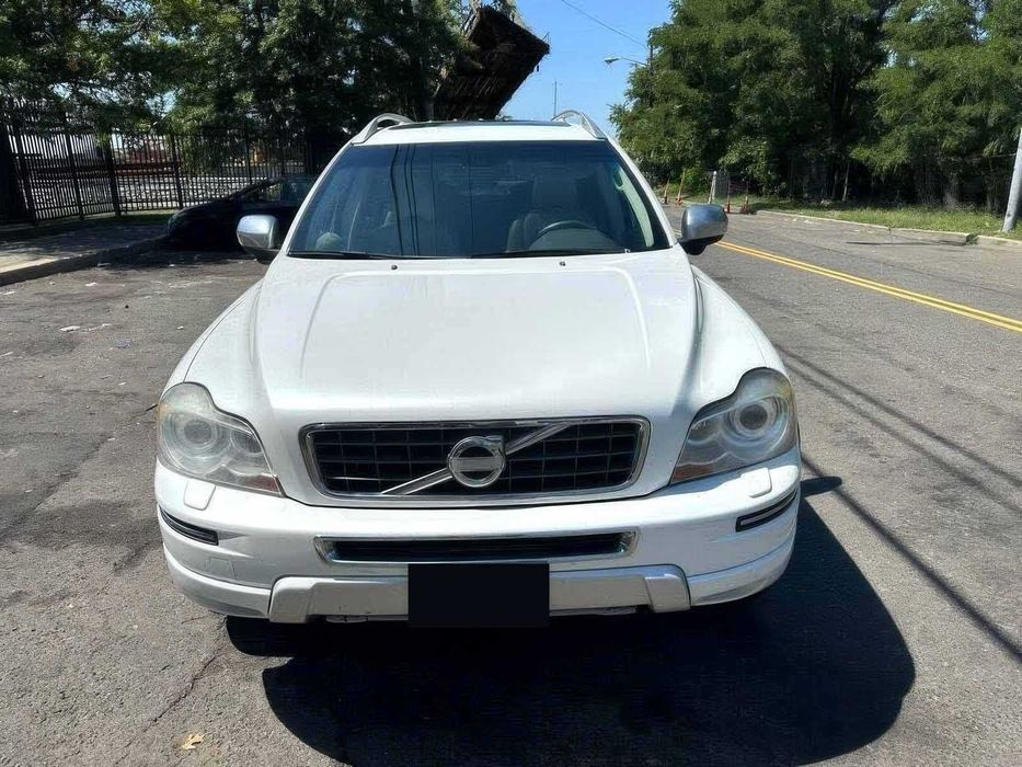 Volvo XC90      2014