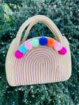 cesta com pompons