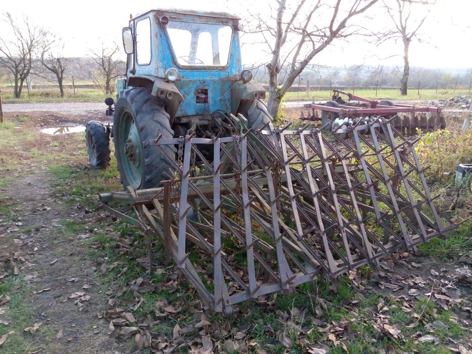 Трактор ЮМЗ-6АО з культиватором