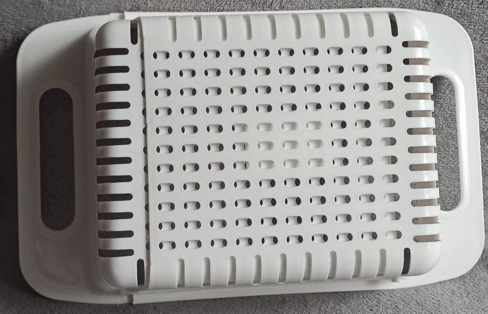 Rozsuwana suszarka na zlew.