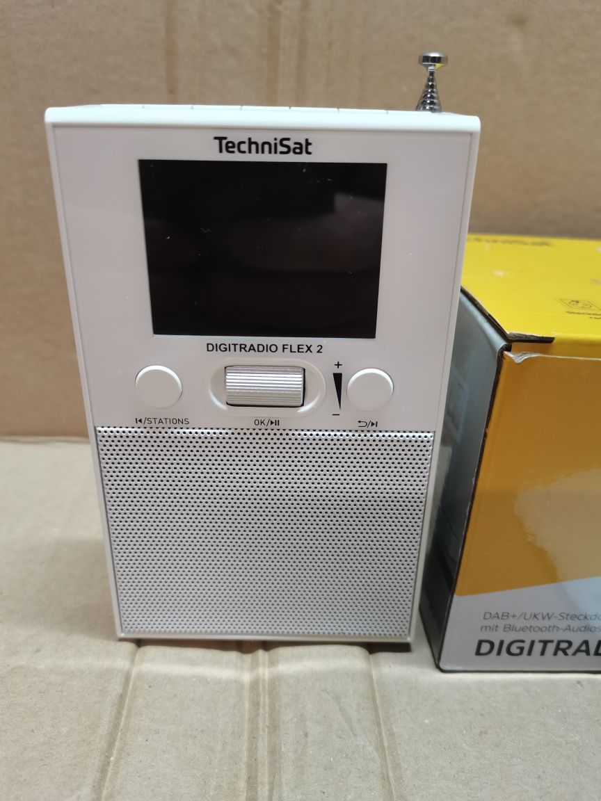 TechniSat DIGITRADIO Flex 2 – radio z gniazdkiem DAB Bluetooth