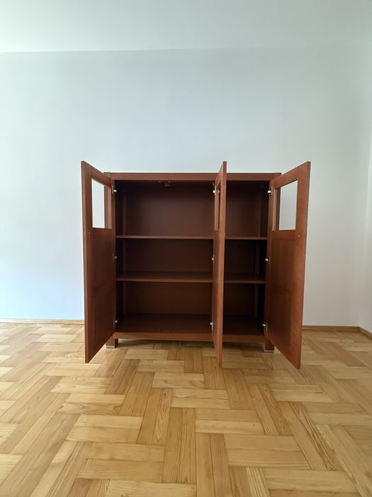 Sprzedam Komodę z dywanem