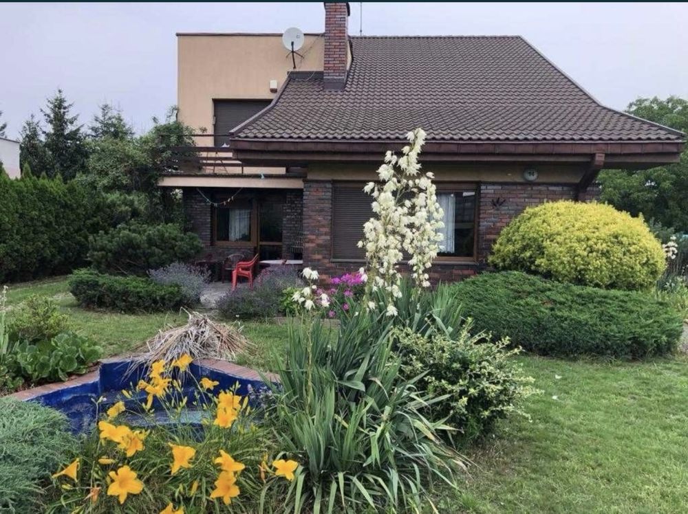Duży pokój 18m2 z balkonem i telewizorem i WIFI