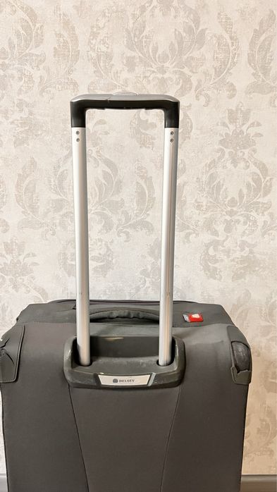 Валіза Delsey