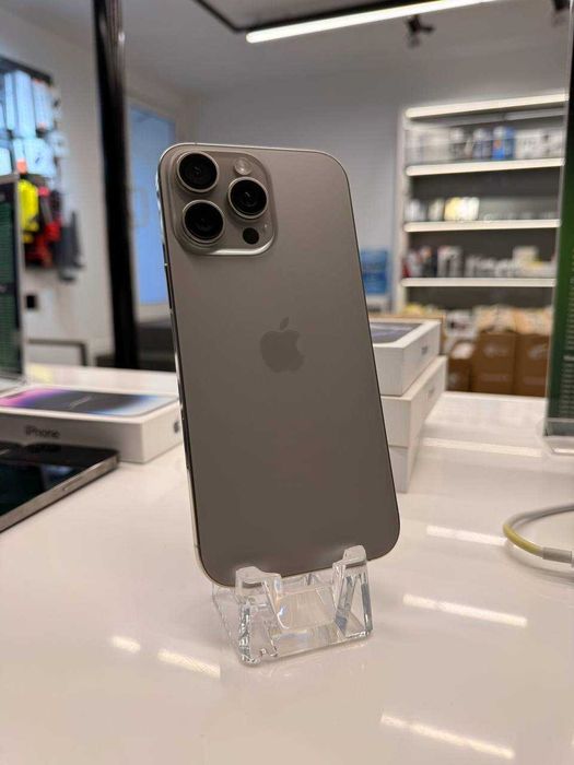 Apple Iphone 16 pro 256gb Desert\Black\Natural - Ідеальний стан