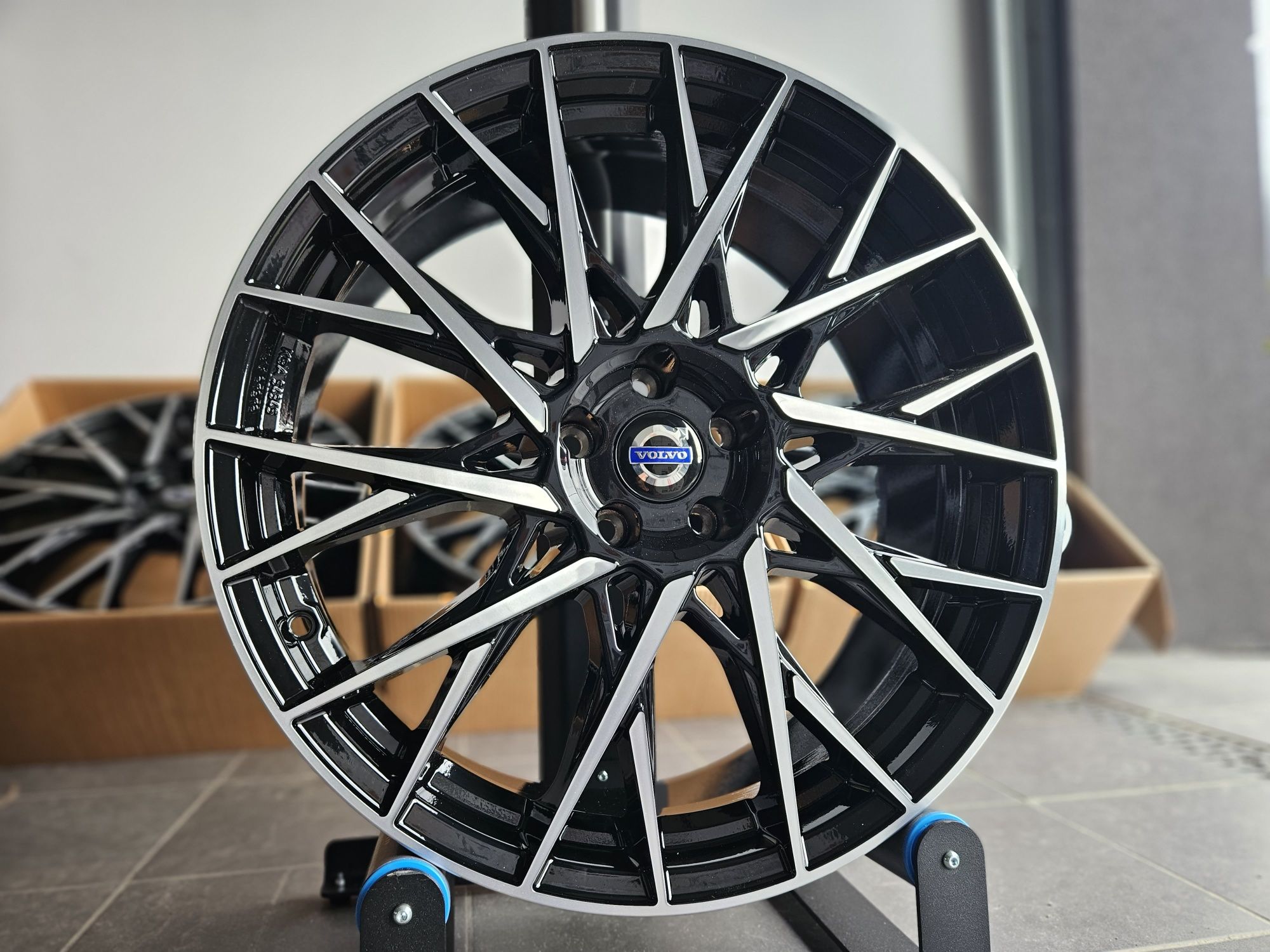 Volvo 20" Nowe 5x108 XC60 EX30 XC40 S60 V60 CC V90 Cross Country Felgi