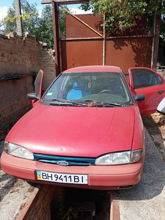 Продам Ford Mondeo 1993 року
