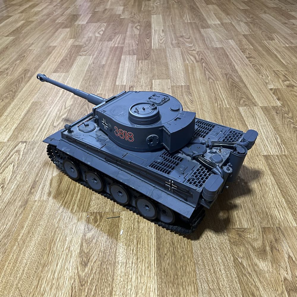 Танк на радіоуправлінні Tiger 1/16 (Heng Long)