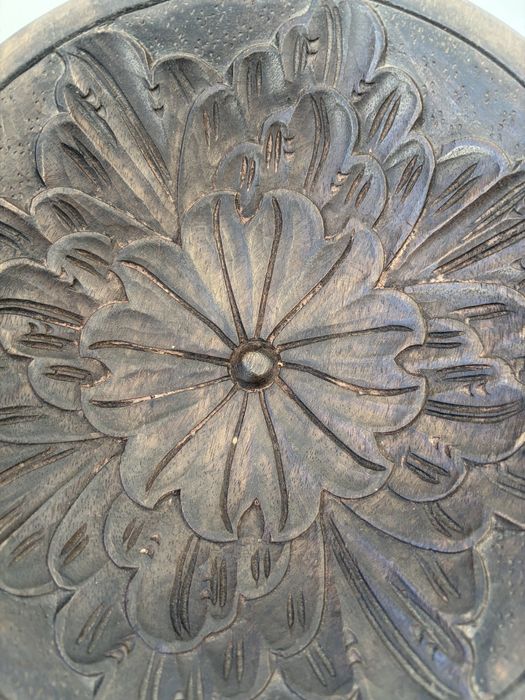 Tigela vintage em madeira esculpida à mão: