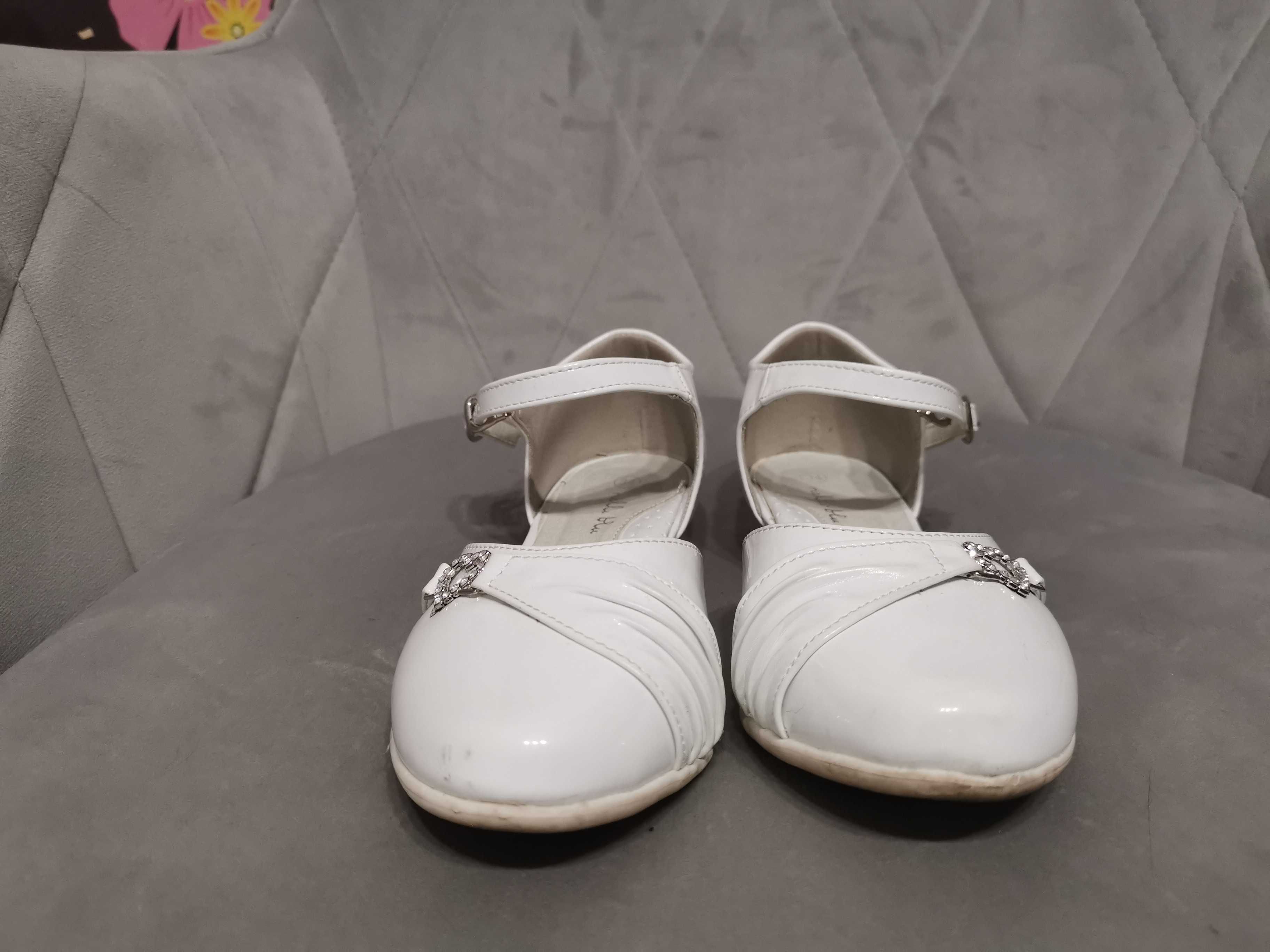 Białe buty komunijne, galowe rozmiar 34