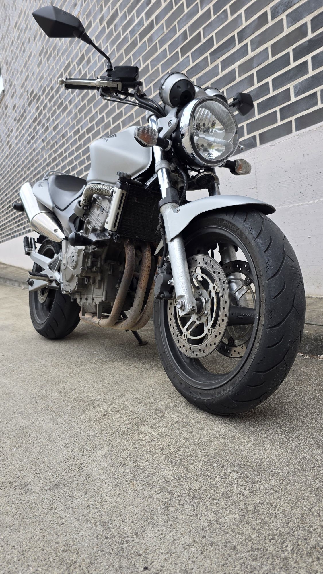 Hornet 600 / 2003 origem impecável