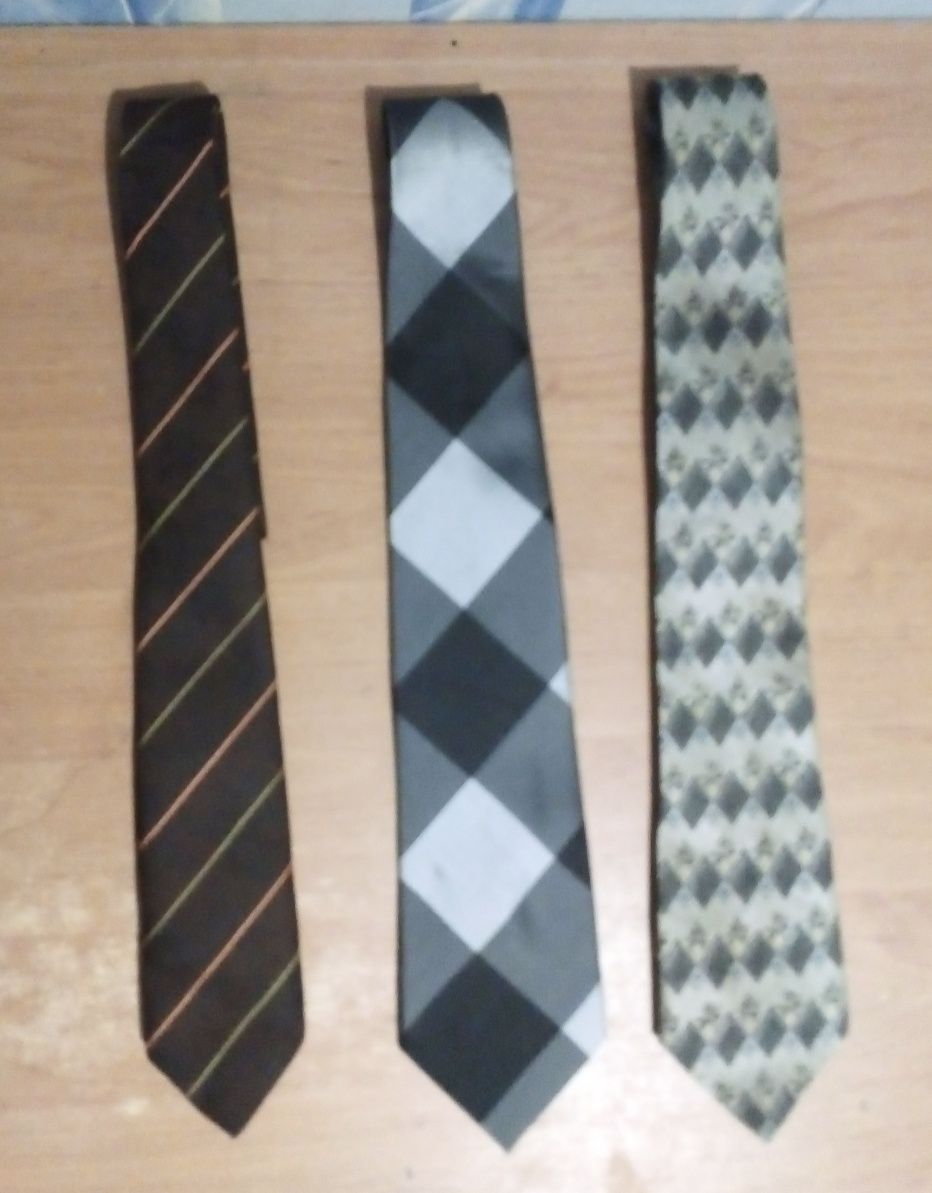 Продам галстуки и ремни