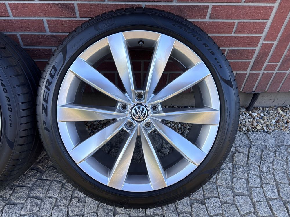 Koła lato 3G8 CHENNAI VW Arteon Passat 245/40 R19 Pirelli 5x112 8Jx19