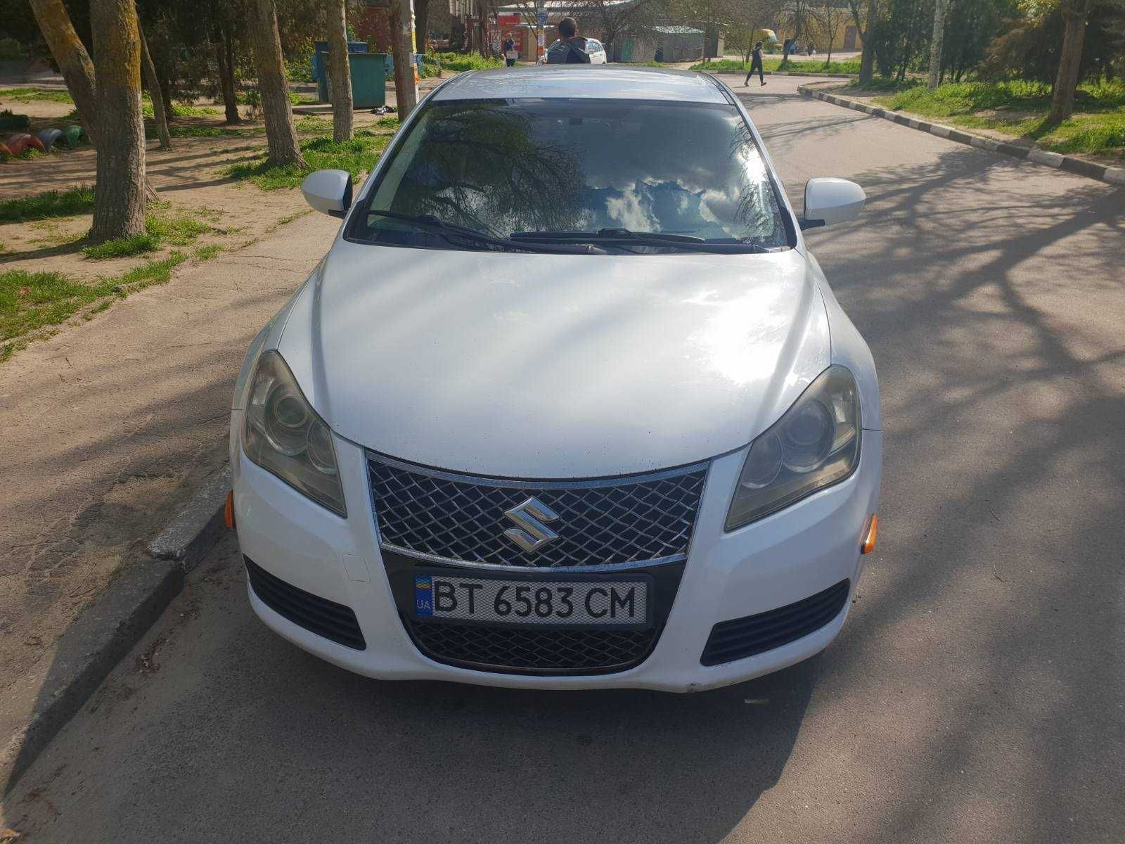 Продам ТЕРМІНОВО  Suzuki Kizashi   2,4 2010р