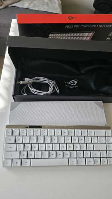 Asus Rog Falchion RX Low Progile
