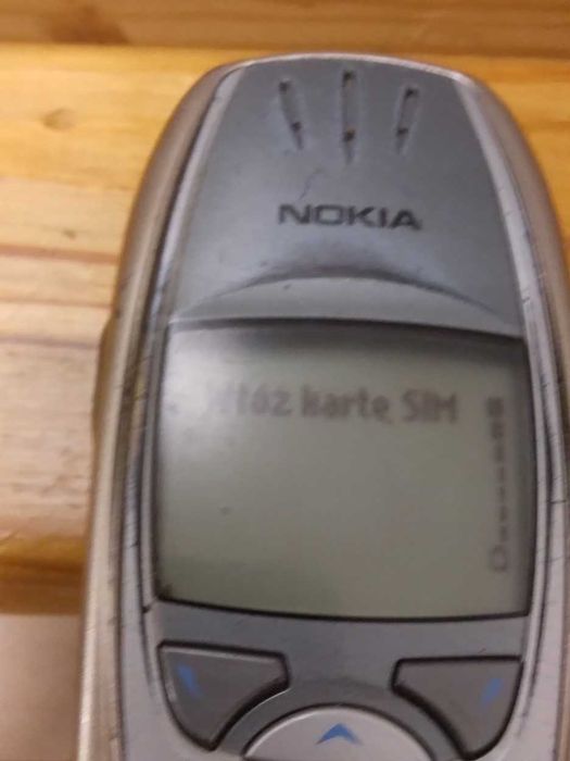 Kultowa Nokia 6310i srebrna