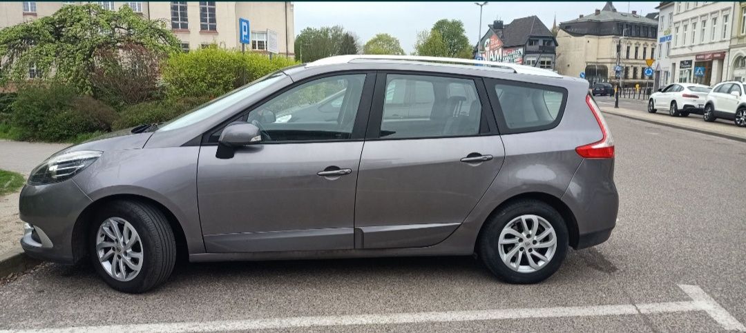 Renault Grand Scenic 1.6 dci
Rok 2014
Przebieg 180000km

Rodzaj paliwa