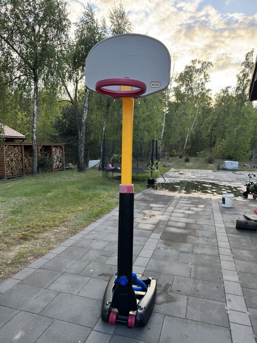Little Tikes Zestaw Ogrodowy do gry w koszykówkę składany kosz 3+