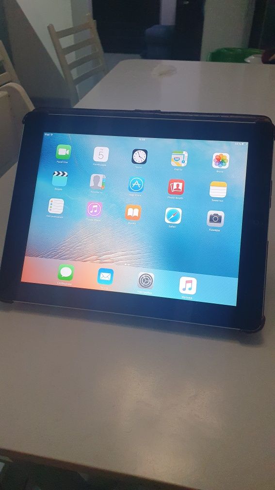 iPad 2 WiFi планшет