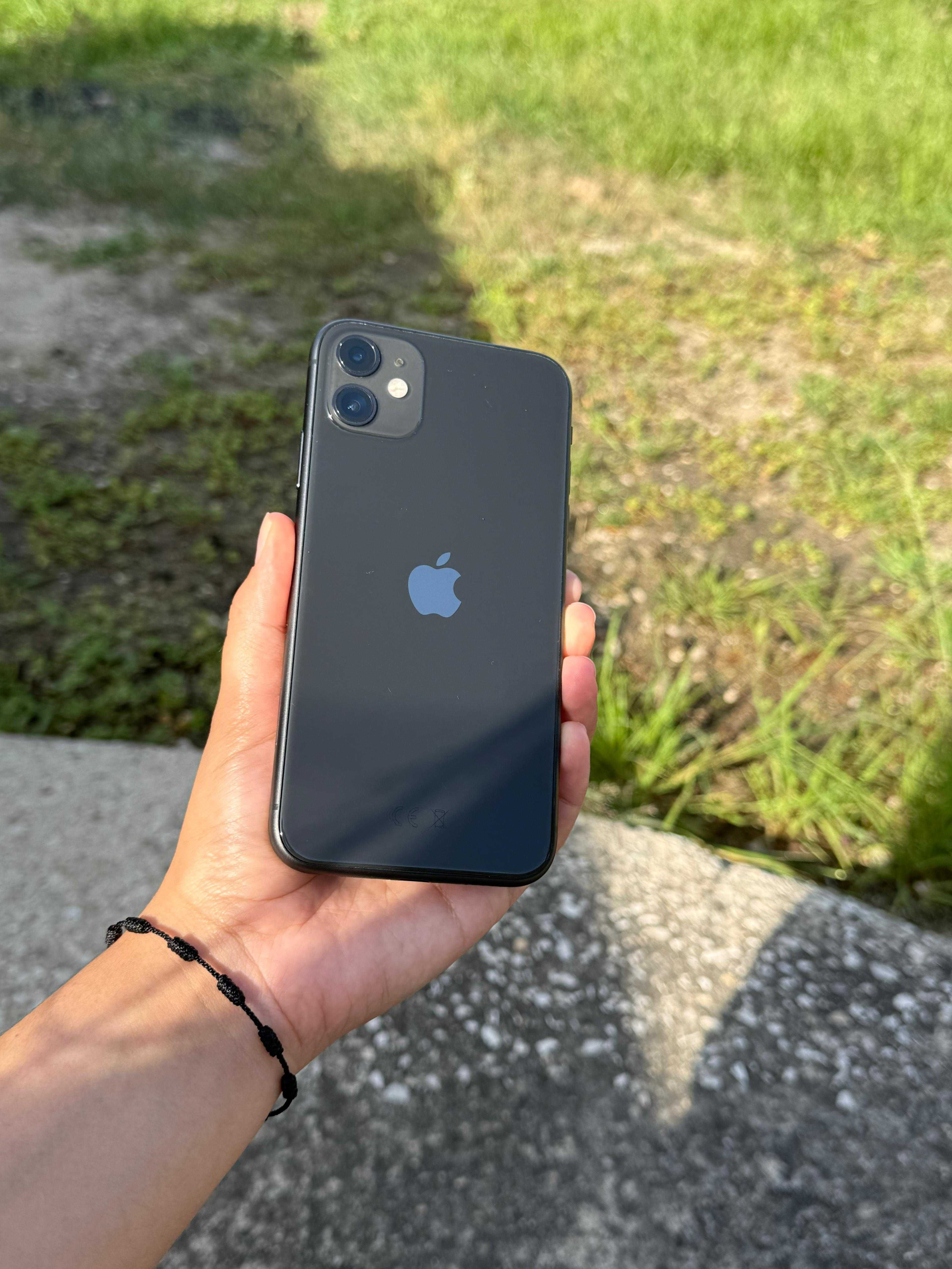iPhone 11 preto 128GB com acessórios