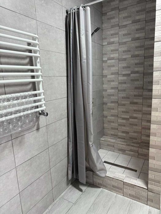 Пропонуємо новий просторий будинок у мальовничій Східниці Гори Карпати