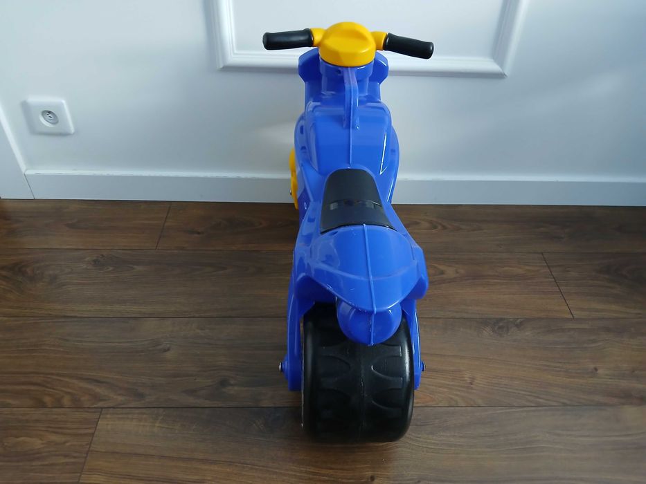 Motor motorek biegowy odpychacz jeździk
