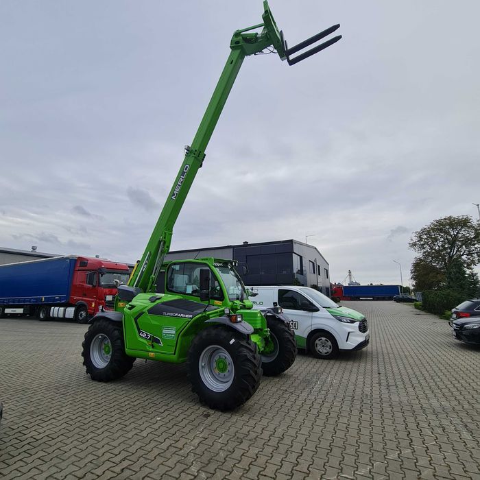 Ładowarka Merlo TF 42.7 136 CS Amortyzowana kabina  grudzień 2025