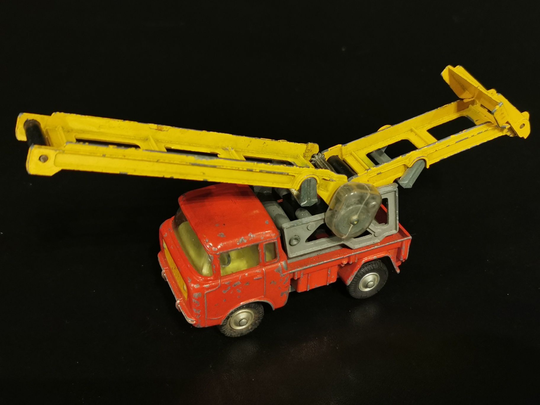 Jeep FC-150 Corgi Toys