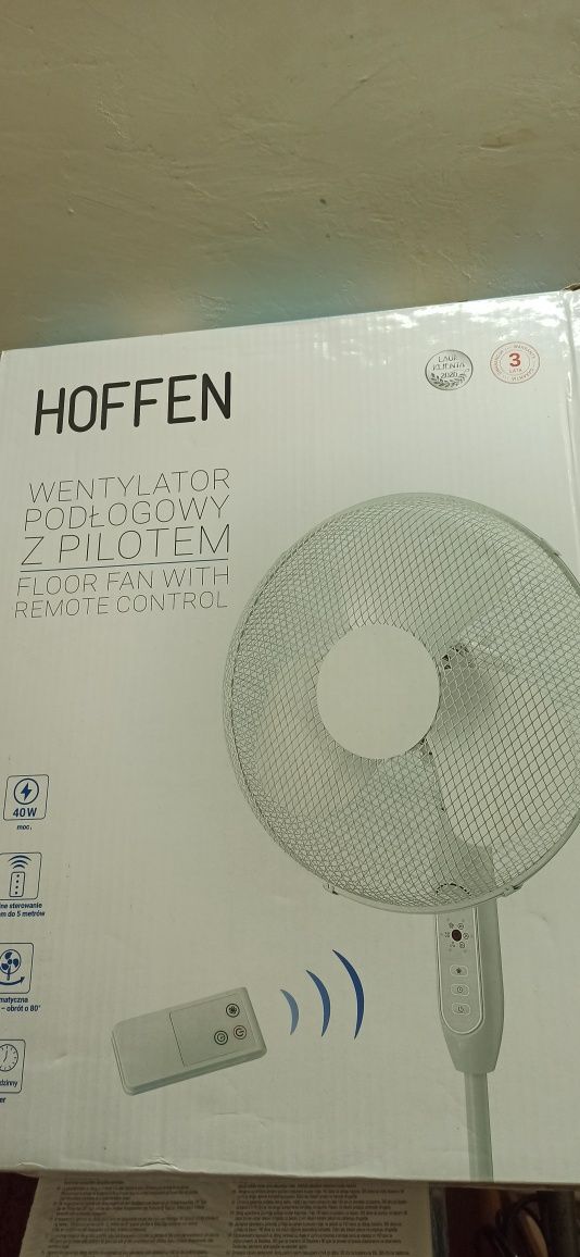 Wentylator podłogowy z pilotem