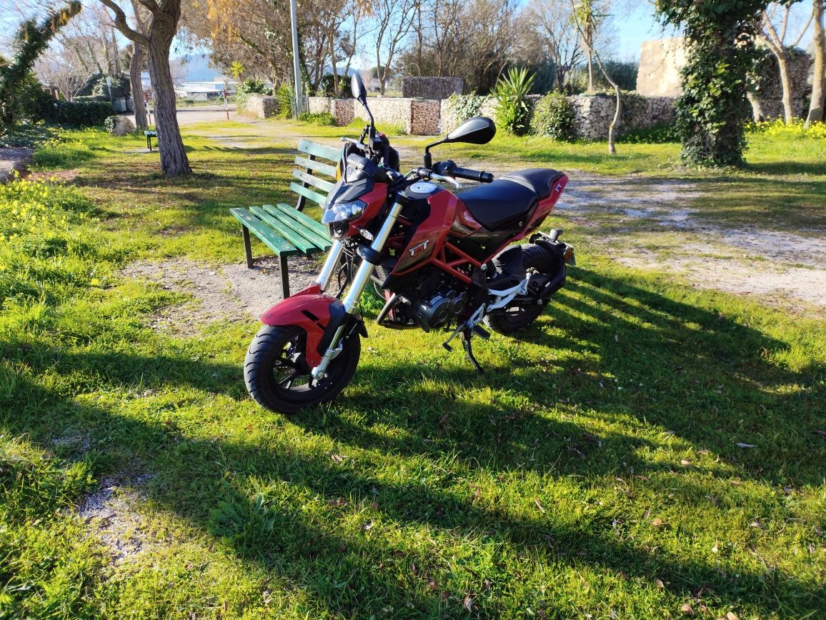 Benelli TNT 125cc impecável